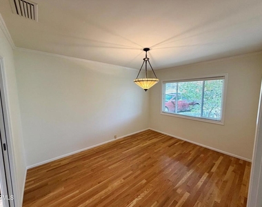 1431 Oneonta - Photo Thumbnail 6