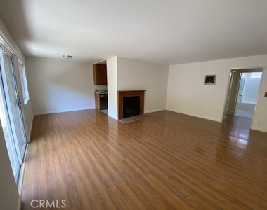 3127 Bagley Avenue - Photo Thumbnail 5
