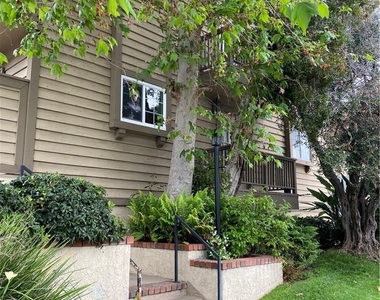 3127 Bagley Avenue - Photo Thumbnail 2