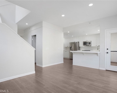 5415 Marine Avenue - Photo Thumbnail 4