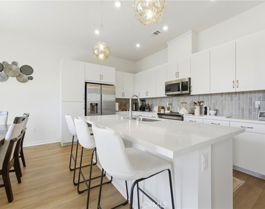 3247 E. Moonstone Drive - Photo Thumbnail 9