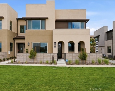 3247 E. Moonstone Drive - Photo Thumbnail 1