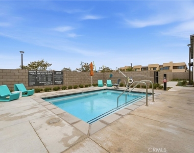 3247 E. Moonstone Drive - Photo Thumbnail 32