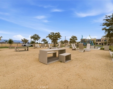 3247 E. Moonstone Drive - Photo Thumbnail 33