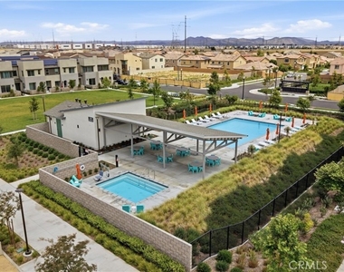 3247 E. Moonstone Drive - Photo Thumbnail 37