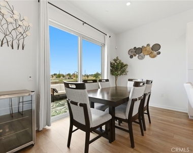 3247 E. Moonstone Drive - Photo Thumbnail 5