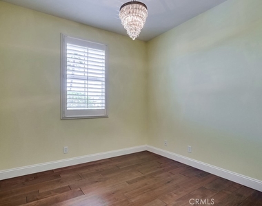 1327 Abelia - Photo Thumbnail 16