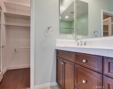 1327 Abelia - Photo Thumbnail 14