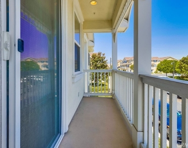 1327 Abelia - Photo Thumbnail 20