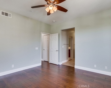 1327 Abelia - Photo Thumbnail 12