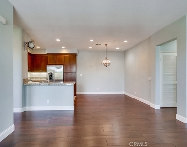 1327 Abelia - Photo Thumbnail 5