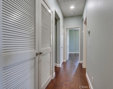 1327 Abelia - Photo Thumbnail 9