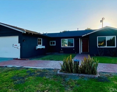 16131 Warren Lane - Photo Thumbnail 1