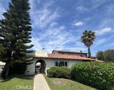 2635 E Almond - Photo Thumbnail 7