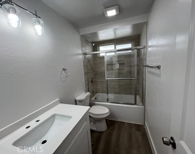 2635 E Almond - Photo Thumbnail 3