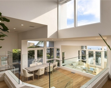 1061 Skyline - Photo Thumbnail 15