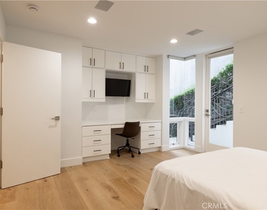 1061 Skyline - Photo Thumbnail 32