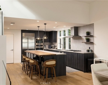1061 Skyline - Photo Thumbnail 7