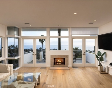 1061 Skyline - Photo Thumbnail 4