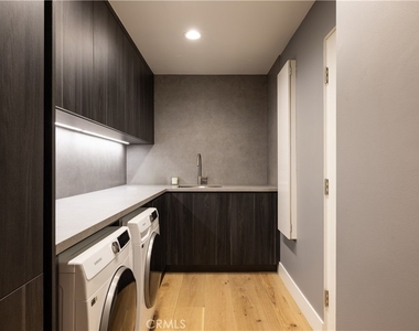 1061 Skyline - Photo Thumbnail 29