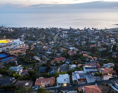 1061 Skyline - Photo Thumbnail 2