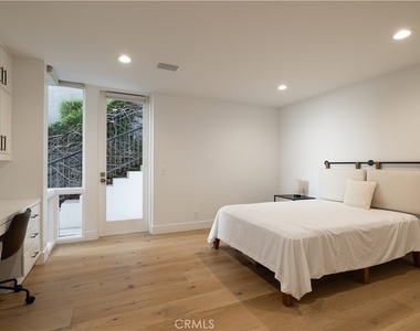 1061 Skyline - Photo Thumbnail 31