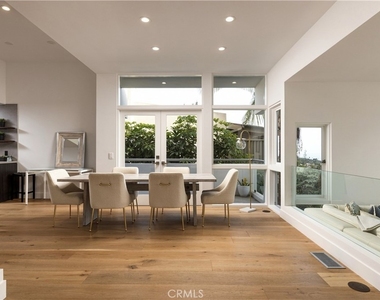 1061 Skyline - Photo Thumbnail 10
