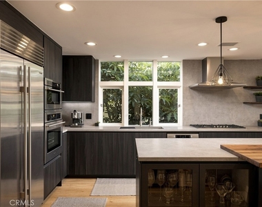1061 Skyline - Photo Thumbnail 9