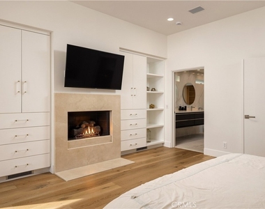 1061 Skyline - Photo Thumbnail 20