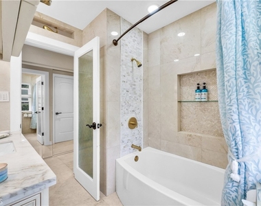 240 Moss Street - Photo Thumbnail 18