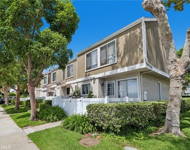 73 Bentwood Lane - Photo Thumbnail 3