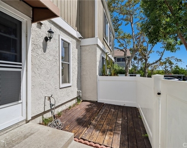 73 Bentwood Lane - Photo Thumbnail 6