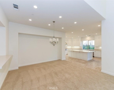5627 Heritage Oak Dr - Photo Thumbnail 6