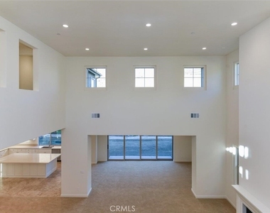 5627 Heritage Oak Dr - Photo Thumbnail 15