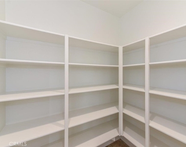 5627 Heritage Oak Dr - Photo Thumbnail 13