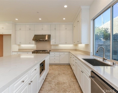 5627 Heritage Oak Dr - Photo Thumbnail 9