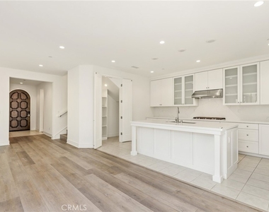 148 Villa Rdg - Photo Thumbnail 3