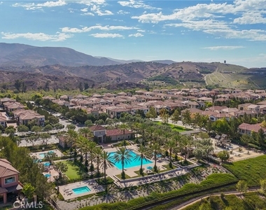 148 Villa Rdg - Photo Thumbnail 35
