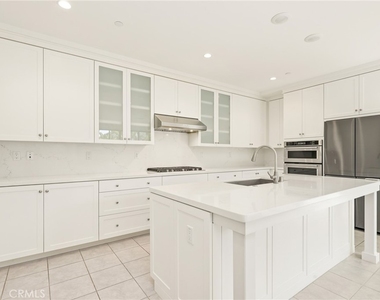 148 Villa Rdg - Photo Thumbnail 7