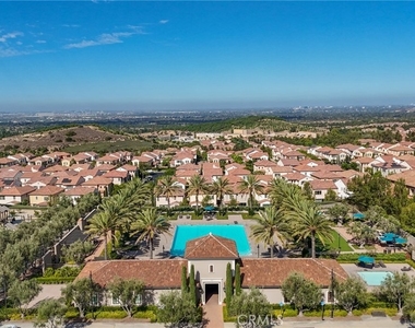 148 Villa Rdg - Photo Thumbnail 32
