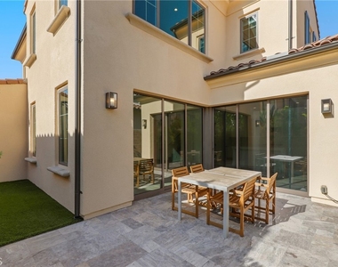 148 Villa Rdg - Photo Thumbnail 28