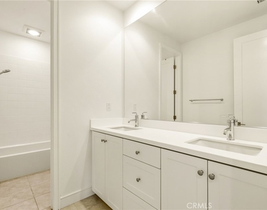 148 Villa Rdg - Photo Thumbnail 23