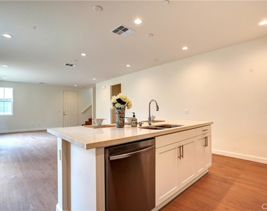 2248 Autumn Court - Photo Thumbnail 7