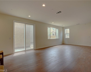 2248 Autumn Court - Photo Thumbnail 5