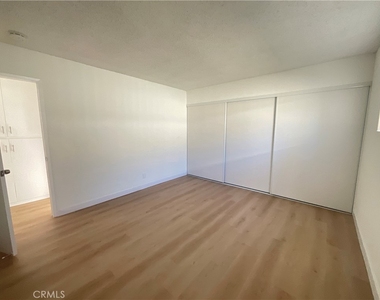 2672 Milton Avenue - Photo Thumbnail 19