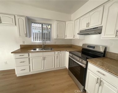 2672 Milton Avenue - Photo Thumbnail 9