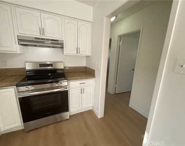 2672 Milton Avenue - Photo Thumbnail 13