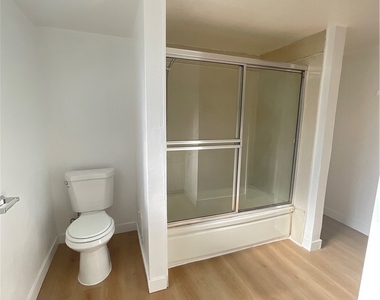 2672 Milton Avenue - Photo Thumbnail 23