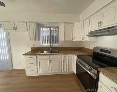2672 Milton Avenue - Photo Thumbnail 10