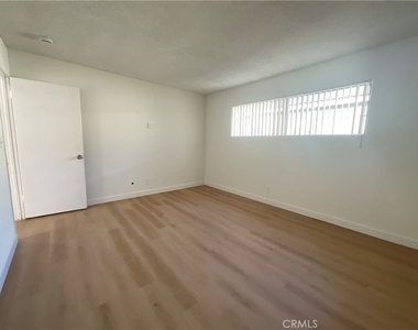2672 Milton Avenue - Photo Thumbnail 15